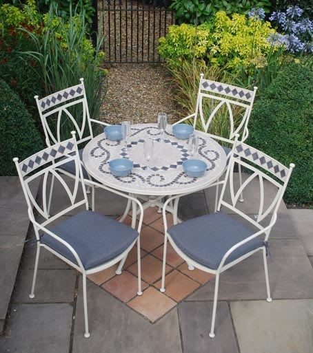 LG Outdoor Marrakech 90cm Round 4 Seater Dining Set