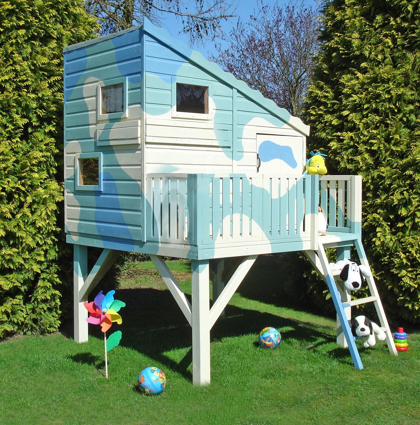 Shire Command Post Platform with Playhouse
